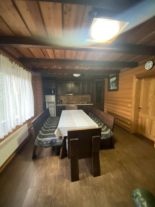 Здається дервяний будинок з банею все є