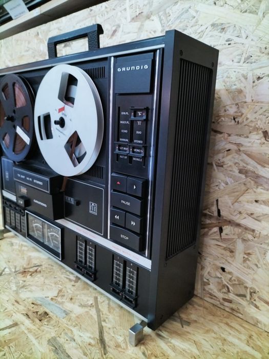 Gravador de Fitas Grundig