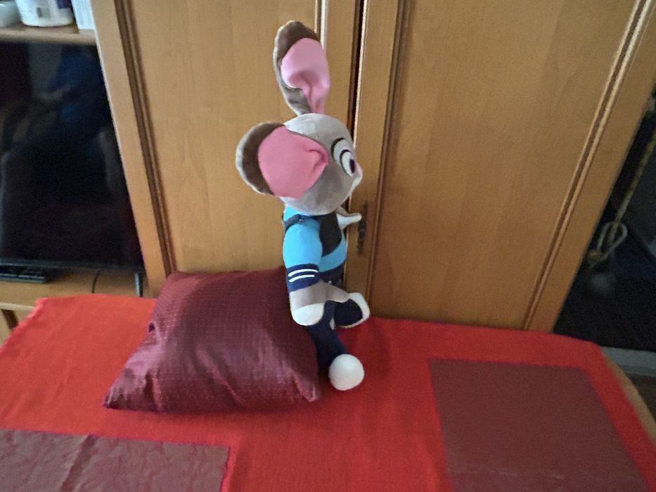Duża maskotka królik Judy Hopps Zwierzogród 60 cm.