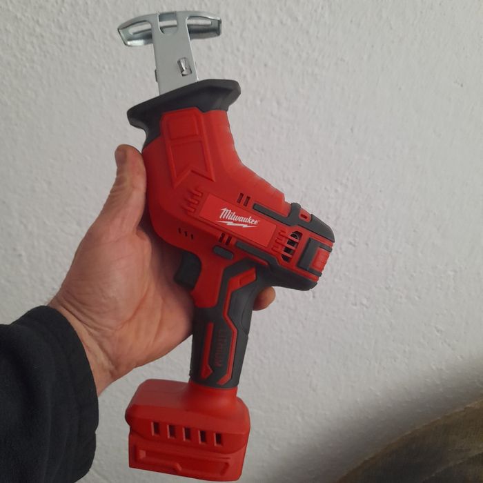 Продам шабельну пилку мілуокі.Нова, в користуванні не була.