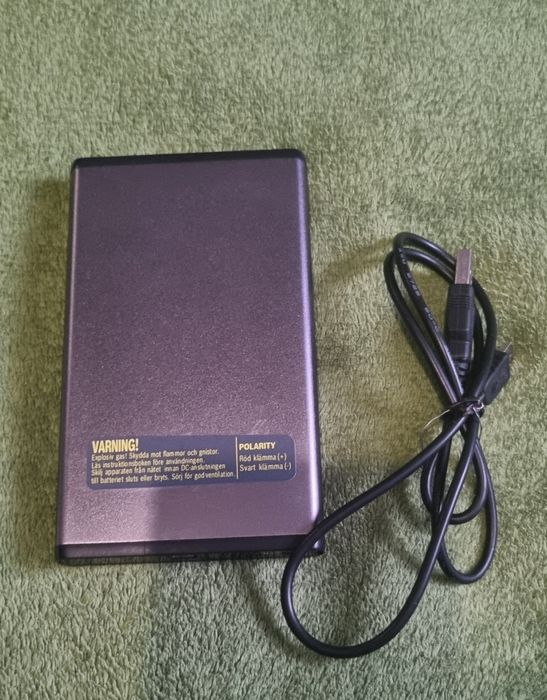 Продам  карман  жосткий  диск SSD 128gb  hdd  320gb память ddr 3  2  зарядное  мишка dvd