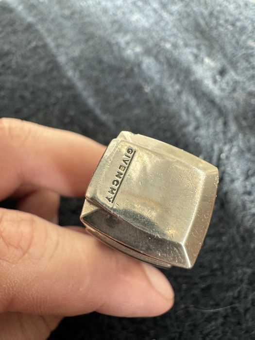 Продам вінтажні запальничкі Givenchy оригінал