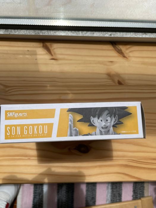 SH Figuarts Bandai Son Goku - a Saiyan raised on earth + Cabeça extra