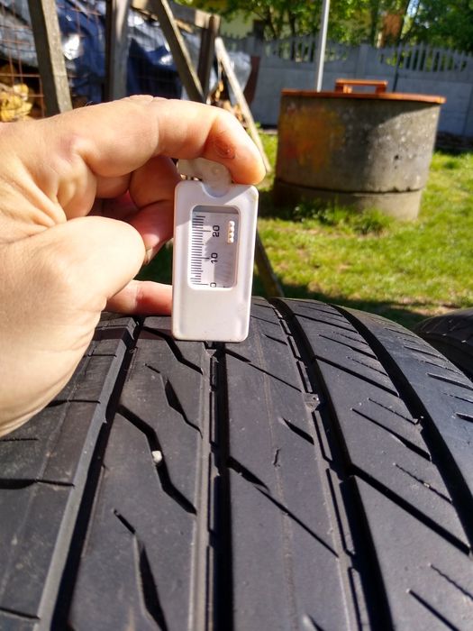 Opony letnie   215 60 R17