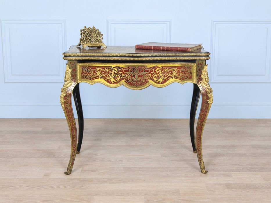 Антикварний стіл-консоль у стилі Буль (Boulle)