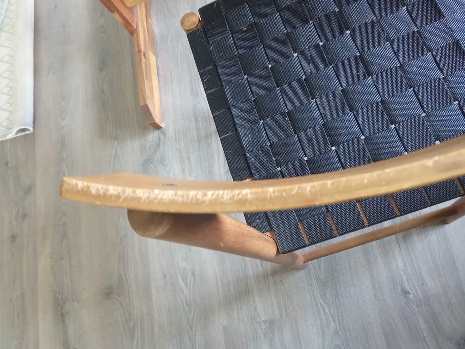 Mesa de sala em madeira