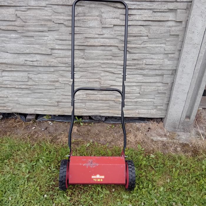 Kosiarka ręczna do trawy