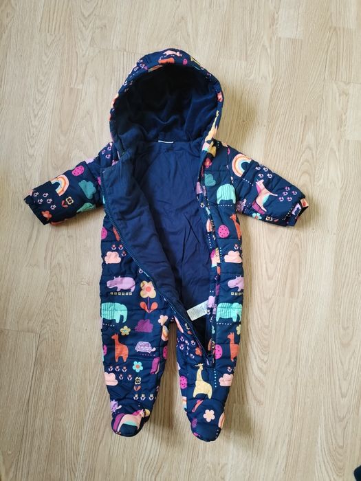 Продам демісезонний комбінезон на 6-9місяців