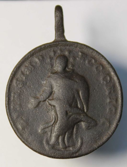 Medalhão peitoral católico antigo em bronze (amuleto) Lote 44