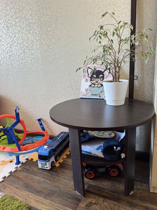 Столик круглий маленький шоколад