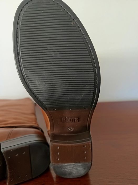 Botas de cano em pele marca Roots