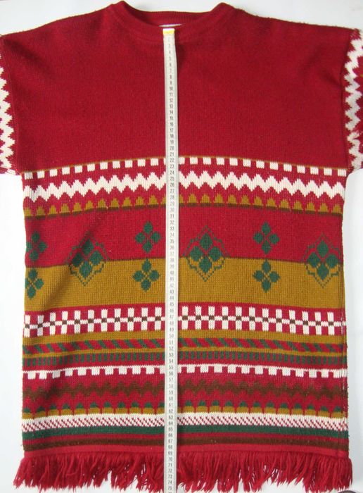 Червоний в'язаний светр-сукня з бахромою та візерунками "Strawberry