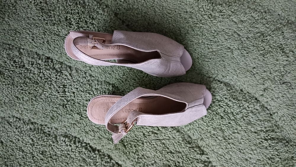 Pantofle letnie na szeroką stopę rozmiar 39