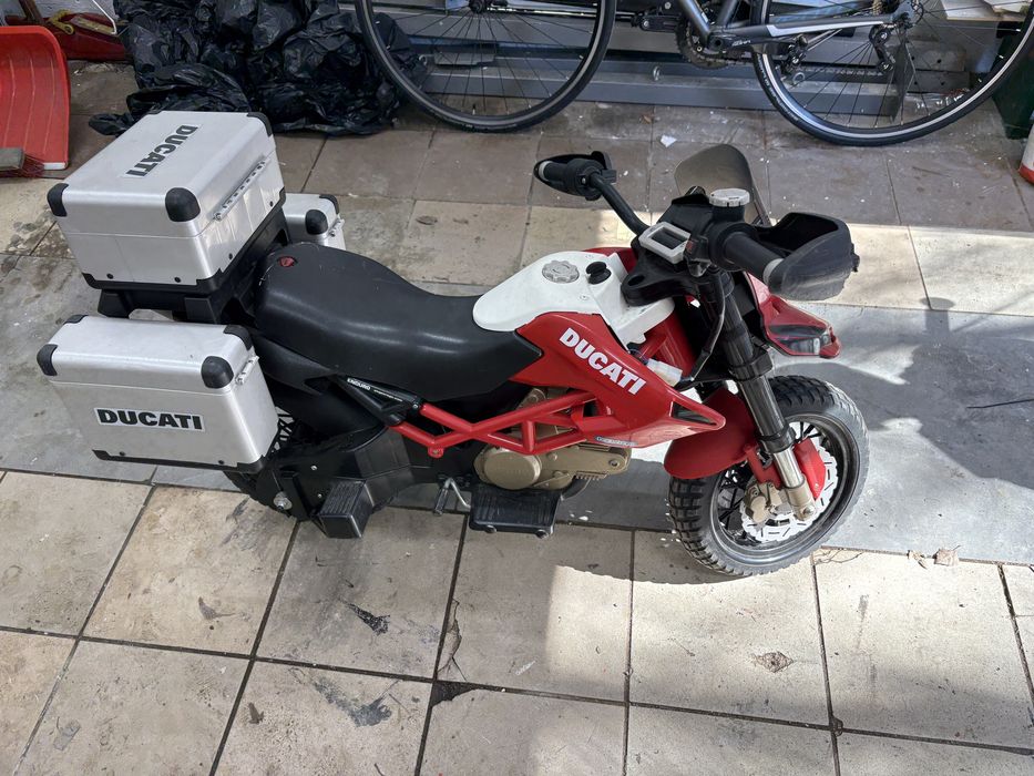 Sprzedam motorek na akumuator
