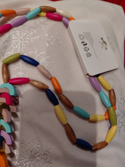 Drewniane korale kolorowe