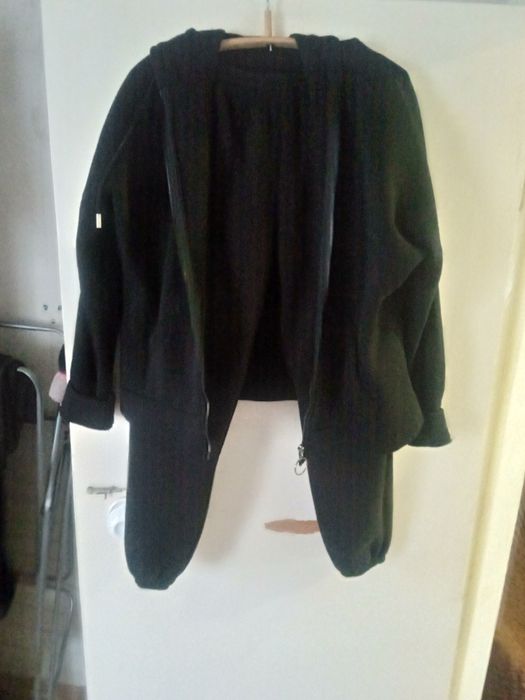 Спортивный костюм утеплённый.