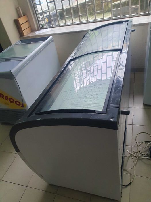 Arca vitrine congelação digital