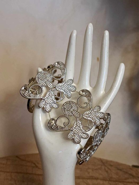 Bransoletka damska na gumce