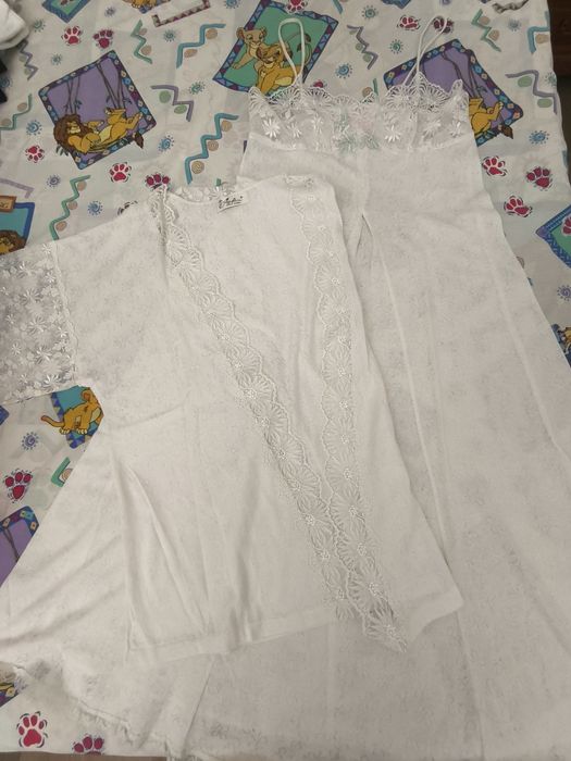 2 Camisas de noite e 1 robe