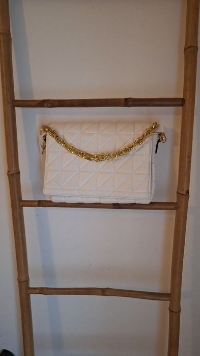 Carteira branca nova