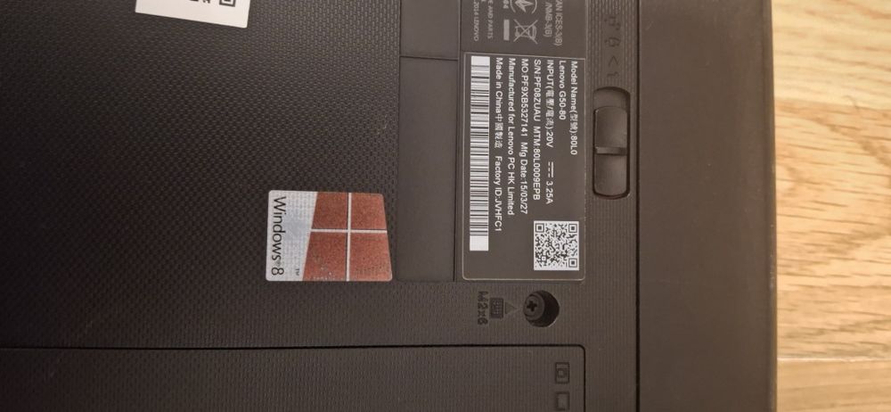 Laptop lenovo model 80L0