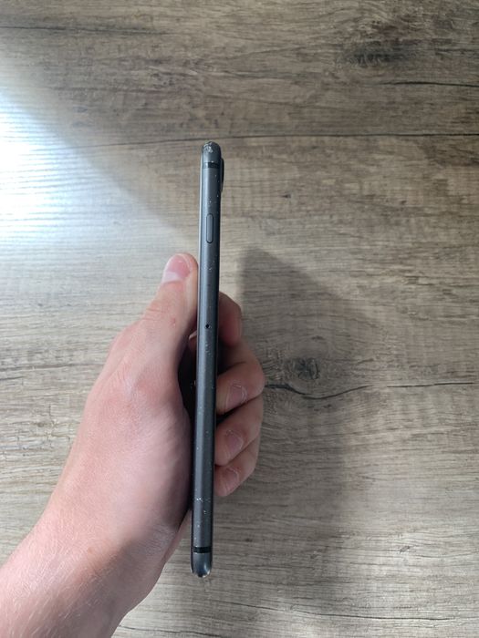 Telefon iPhone 8 PLUS