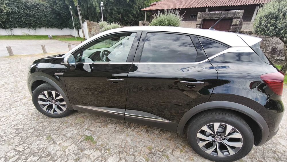 Captur 1.3 Exclusive caixa automática