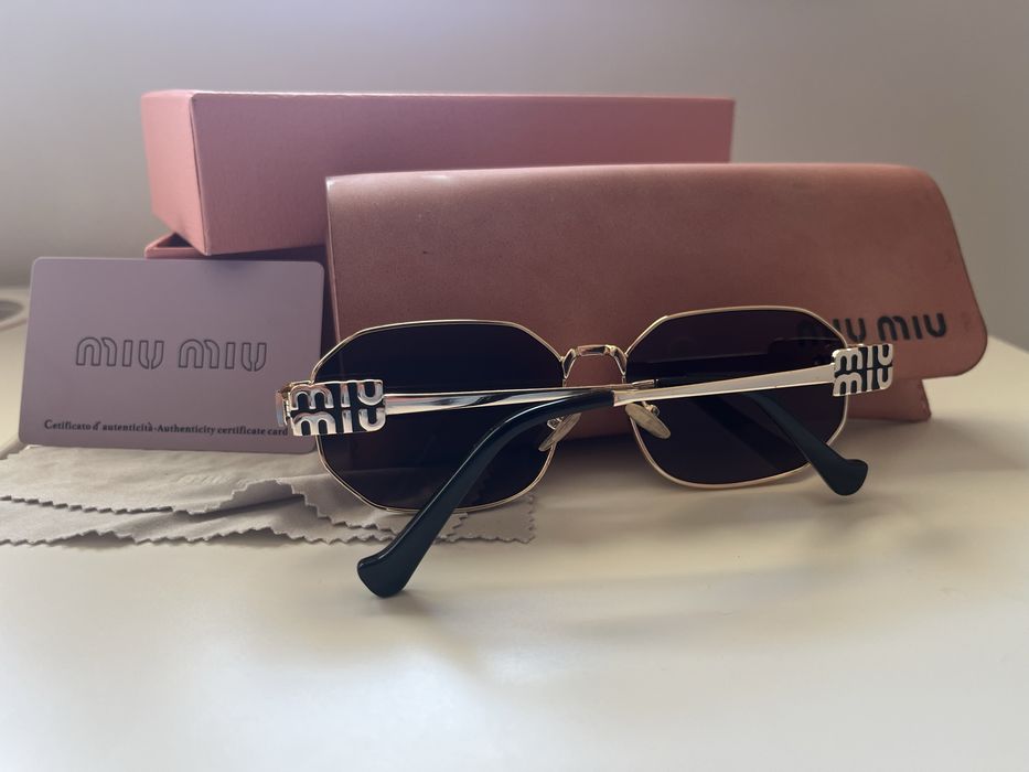 Oculos de sol Miu Miu