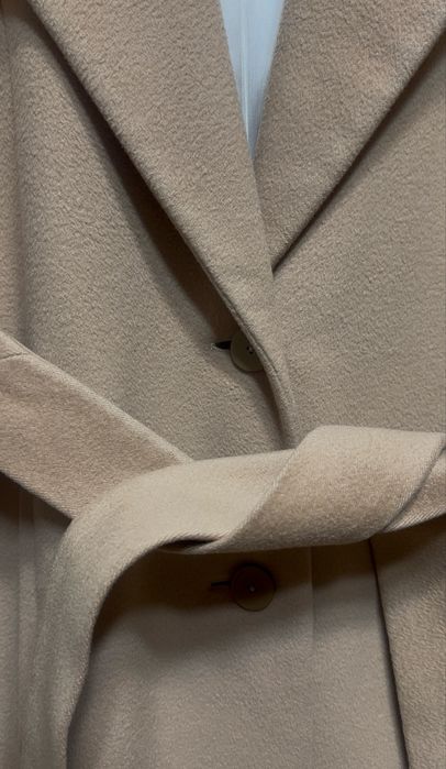 Hugo Boss пальто 100% virgin wool