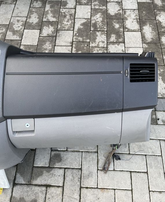 Торпедо / панель Mercedes Sprinter W906 / Crafter