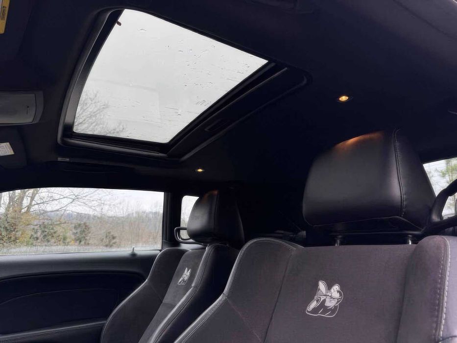 Dodge Challenger      2017