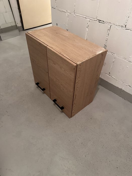 Dwie szafki wiszące 60cm x 58cm x 29cm