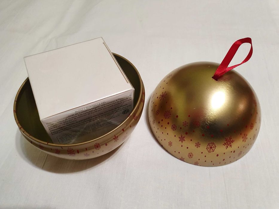 Новорічна золота металева куля - скриня ів роше