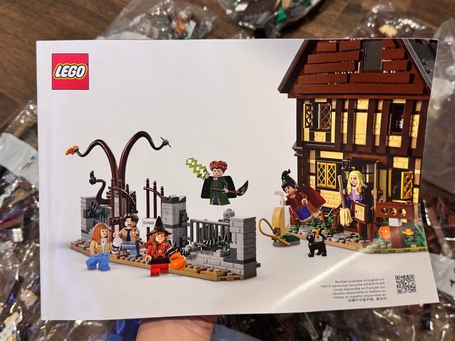 Продається оригінальний набір LEGO Disney Hocus Pocus (LEGO Ideas)