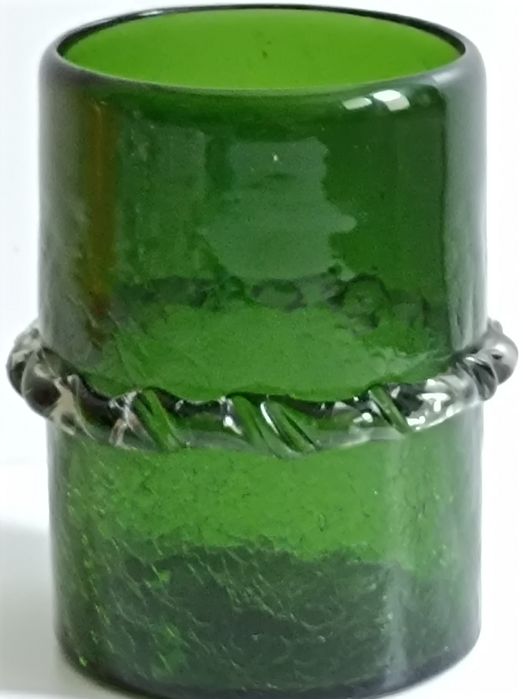 Polskie zielone artystyczne szkło Art Deco Antyk.