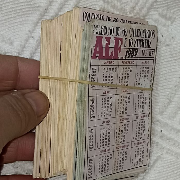 Magnífica Coleção de 69 Calendários e 18 stickers do Alf completo