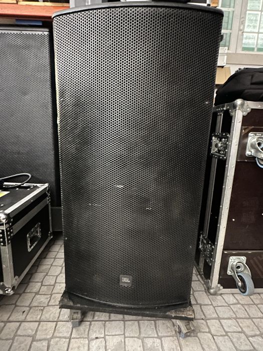 Graves duplos jbl de 18 polegadas á face