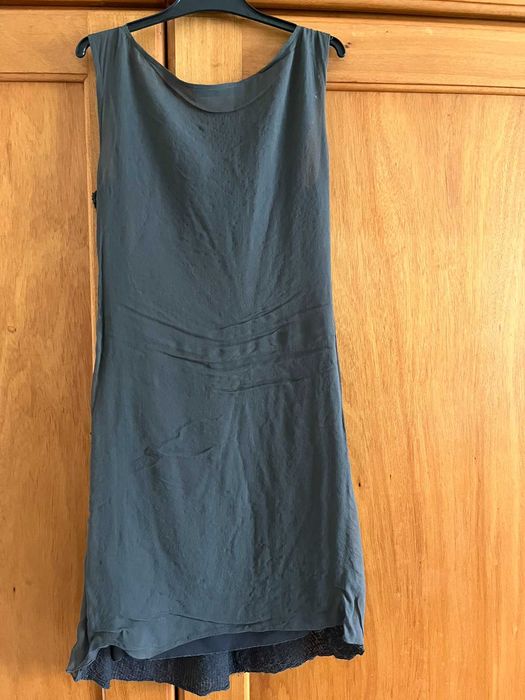 Vertido com lantejoulas coloridas