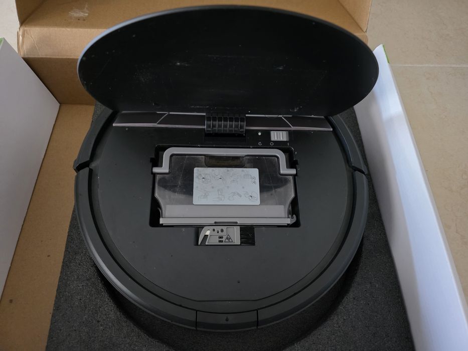 iRobot Roomba Combo - vacuum & mop