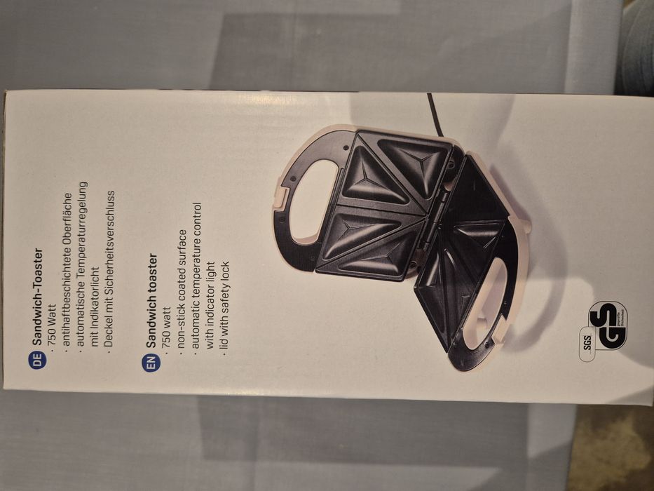 Sandwich toster nowy 750watt