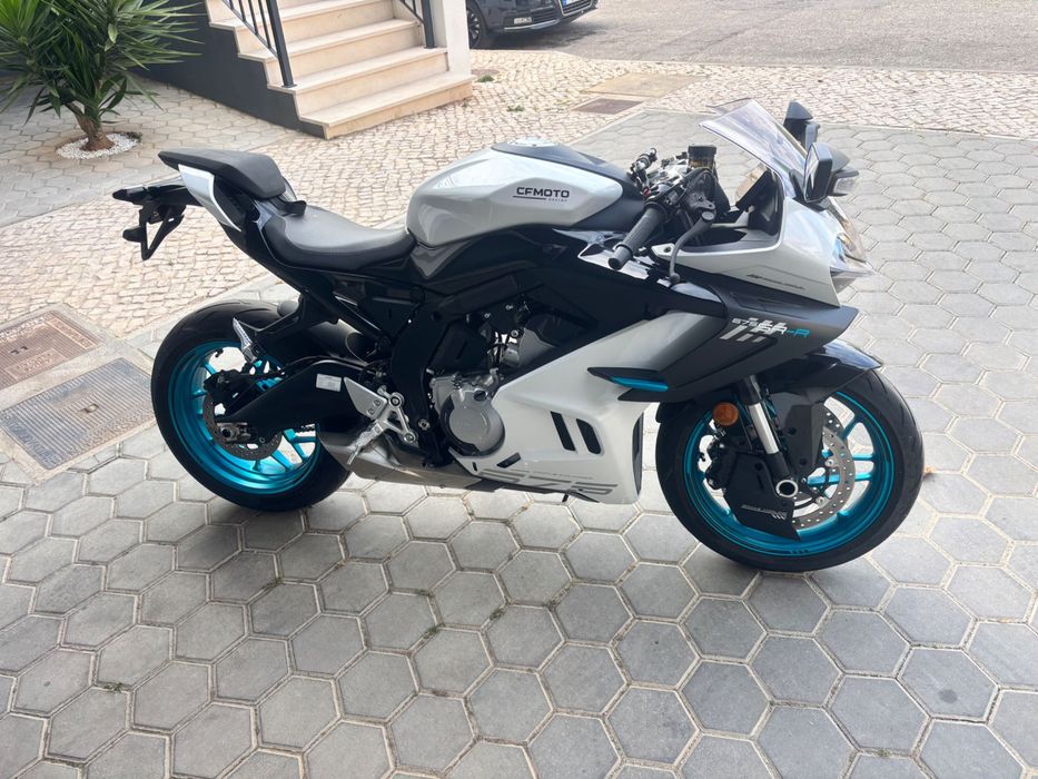 CF - MOTO 675 SR-R | Apenas 1094km|