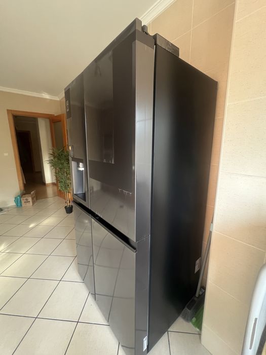 Frigorífico Americano LG GSLE91EVAC – Como Novo (Nov 2025) – 628L – No Frost