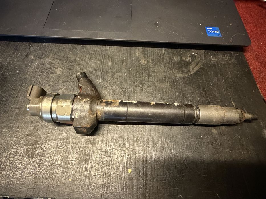 Wtryskiwacz Denso 6c1Q-9k546-AC