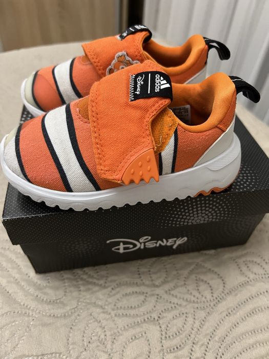 Детские кроссовки адидас