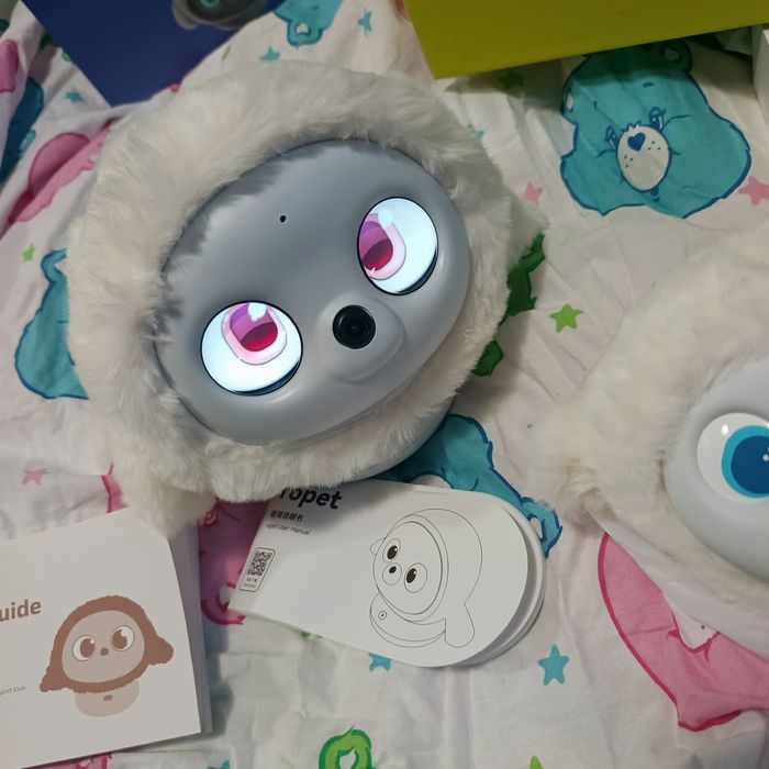 Ropet robot przyjaciel zwierzątko