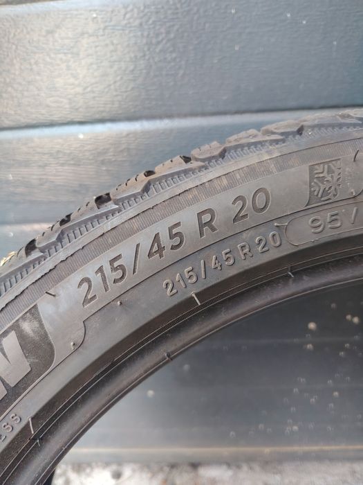 215 45 R20 da Michelin