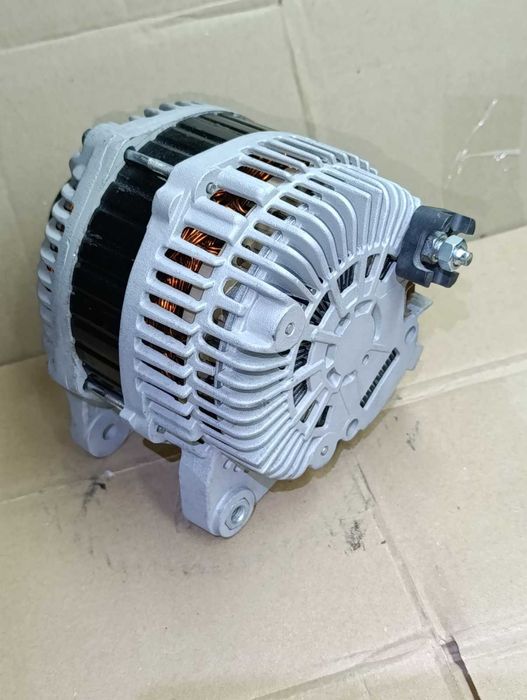 Генератор Espace Scenic Laguna Megane Latitude Лагуна Меган Сценік 2.0