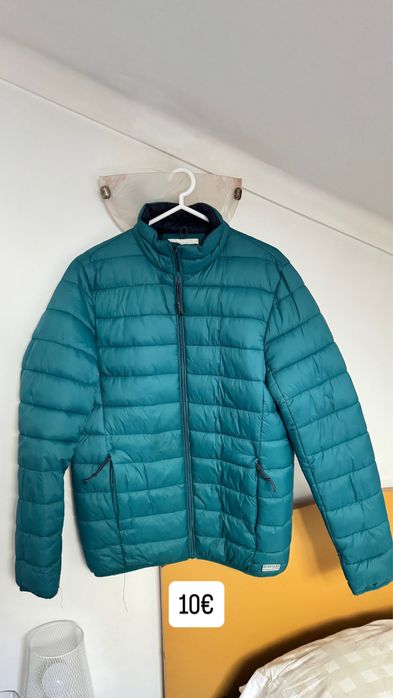 Varios modelos de casacos