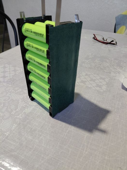 Акумулятор Li-Ion 12.6V 18.9Ah (210Wh) 3S7P з BMS 3S 40A + Зарядка