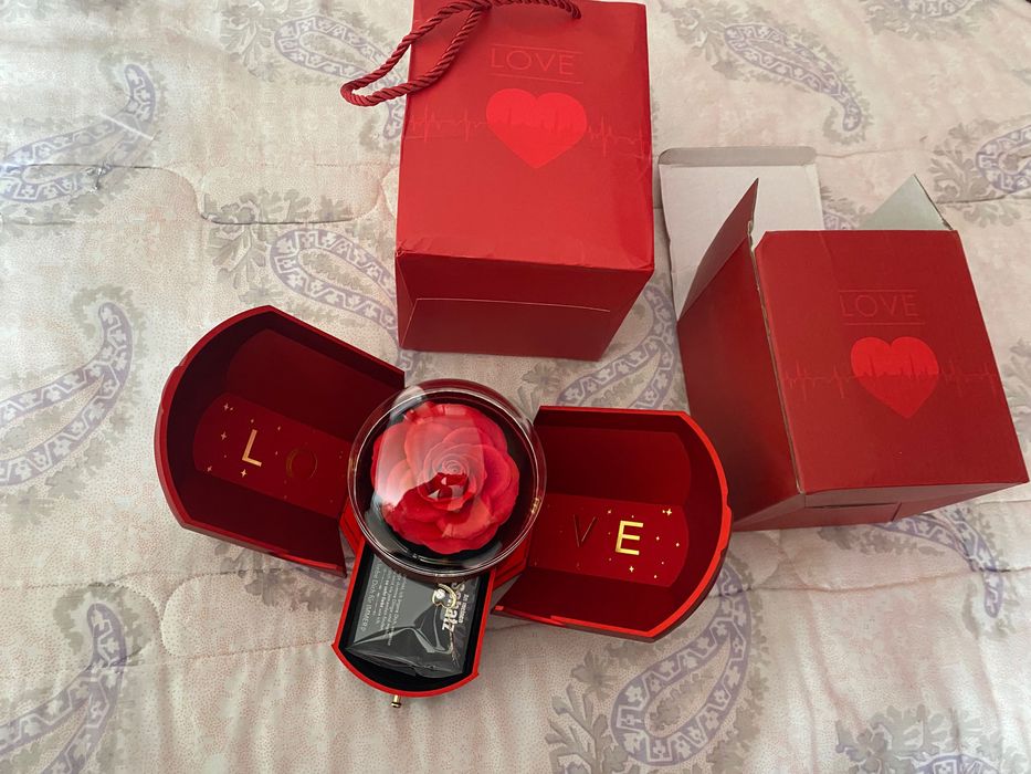 Caixa de jóias rosa preservada vidro Liebelesement